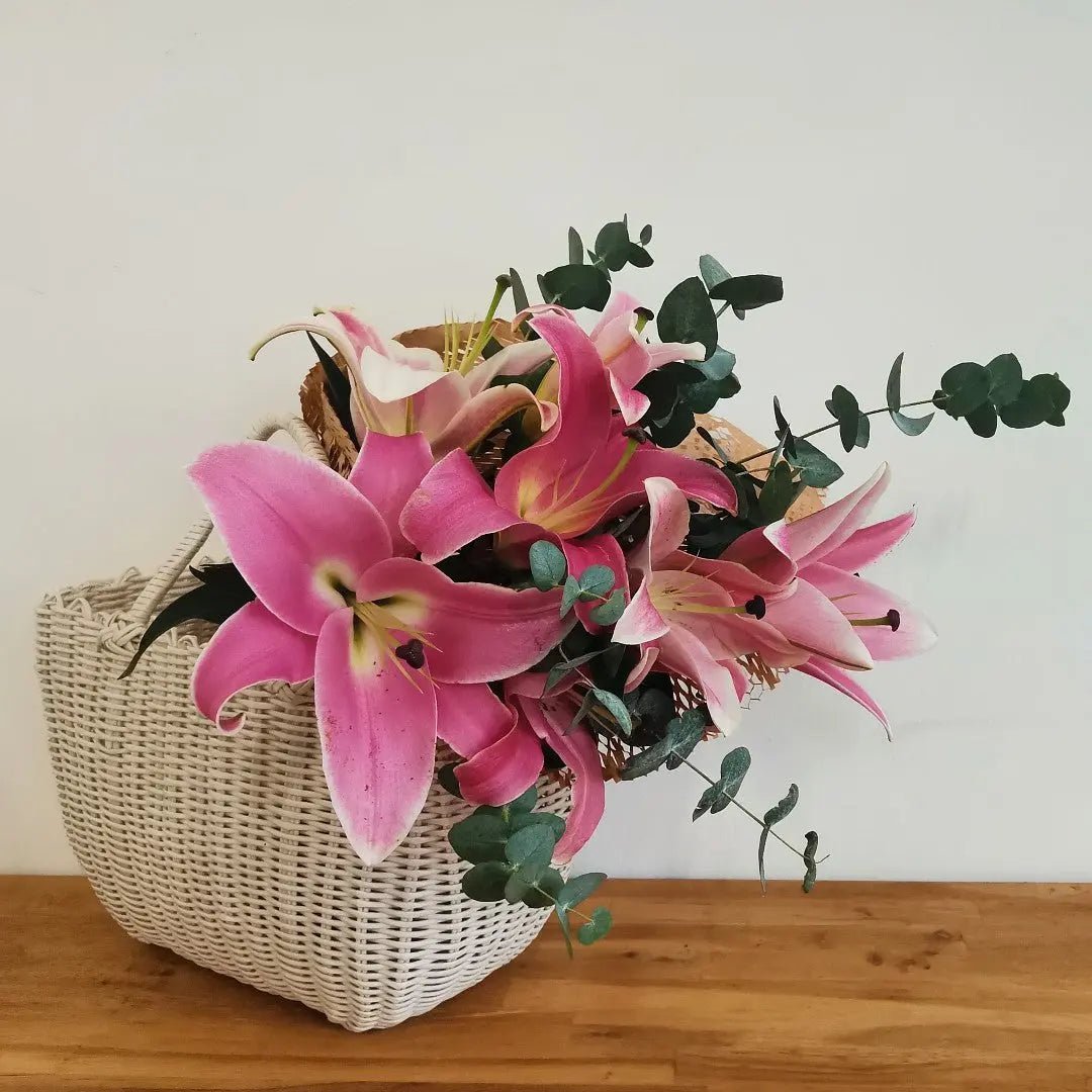 All About Lily Flowers & Keeping Them Fresh - Happy Bunch