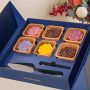 Inside Scoop Mooncakes (Box of 6) view 1