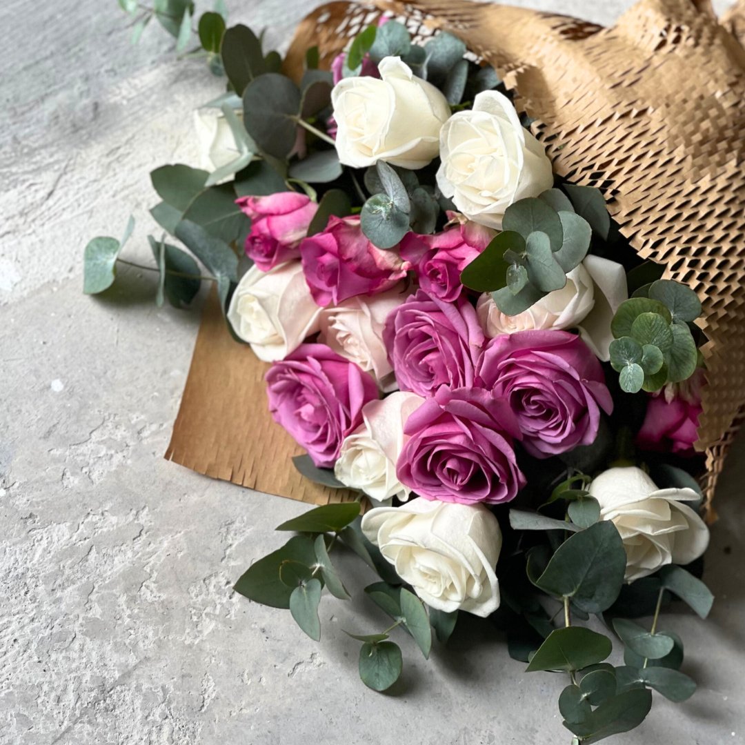 Purple & White Roses Bouquet - Happy Bunch